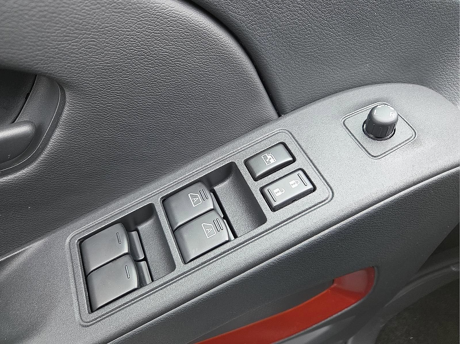 New 2026 Nissan Frontier PRO-4X w/ Pro-4x Convenience Package AWD/4WD image 15