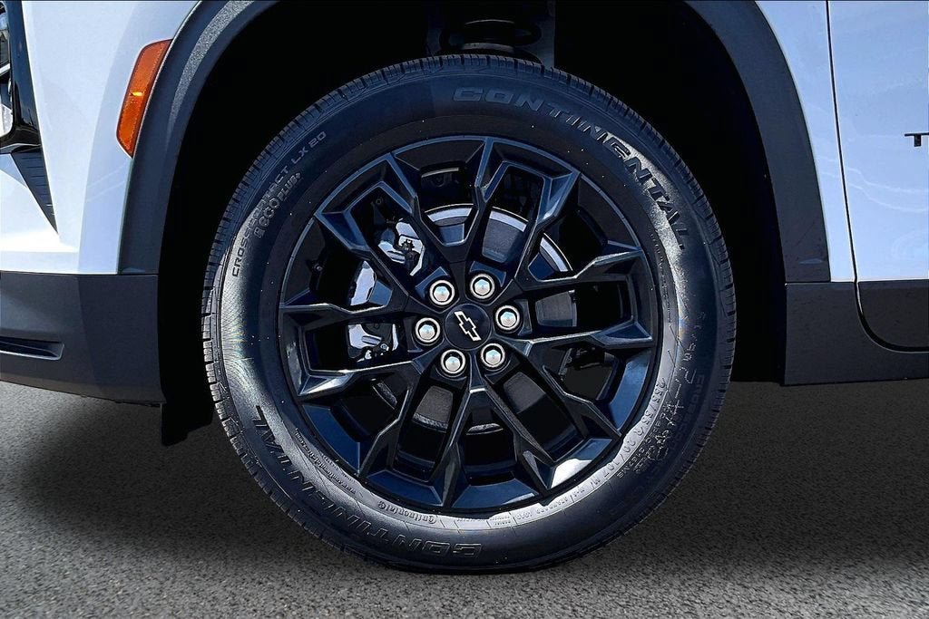 New 2026 Chevrolet Traverse LT w/ Driver Confidence Package FWD image 10