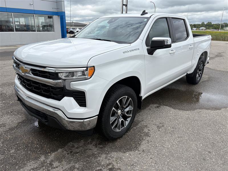 Used 2023 Chevrolet Silverado 1500 LT AWD/4WD image 2