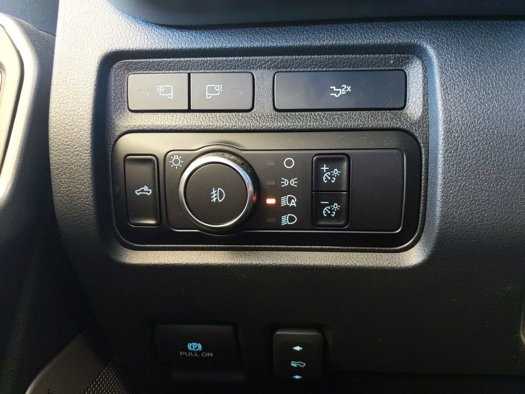 Used 2023 Ford F250 Lariat w/ Sport Appearance Package AWD/4WD image 27