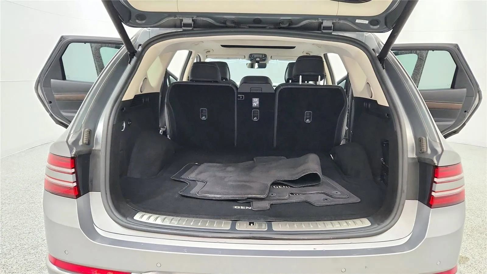 Used 2023 Genesis GV80 2.5T w/ Prestige Package image 19