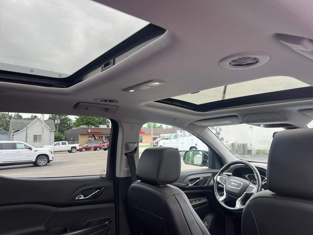 Used 2022 GMC Acadia SLT w/ Preferred Package AWD/4WD image 16