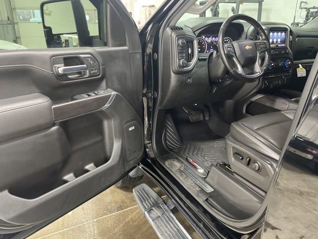 Used 2020 Chevrolet Silverado 2500 LTZ w/ LTZ Plus Package image 15