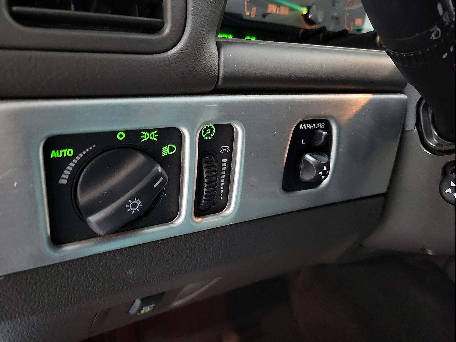 Used 2002 Ford Thunderbird image 13