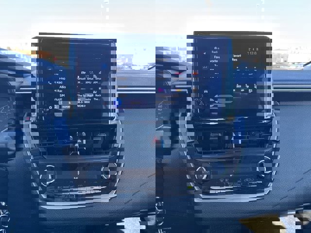 Used 2025 Toyota Corolla LE image 12