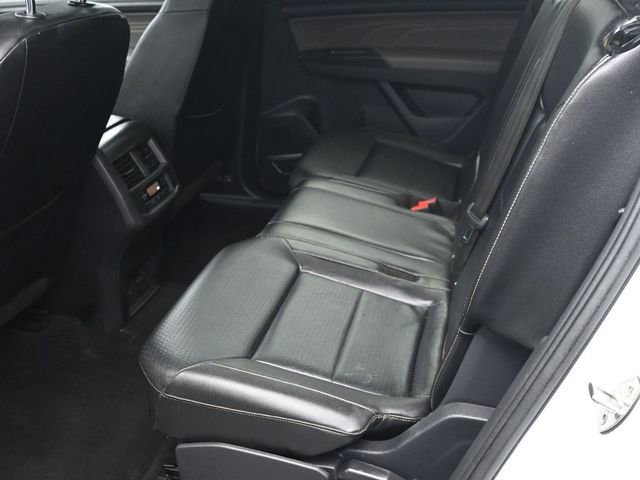 Used 2021 Volkswagen Atlas SE w/ Towing Package FWD image 6