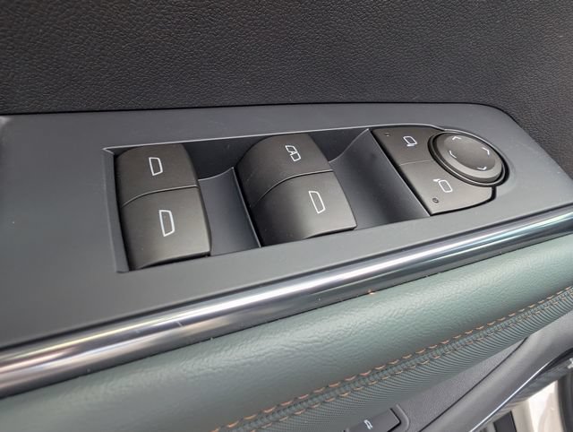 New 2026 GMC Acadia AT4 w/ Luxury Package AWD/4WD image 15