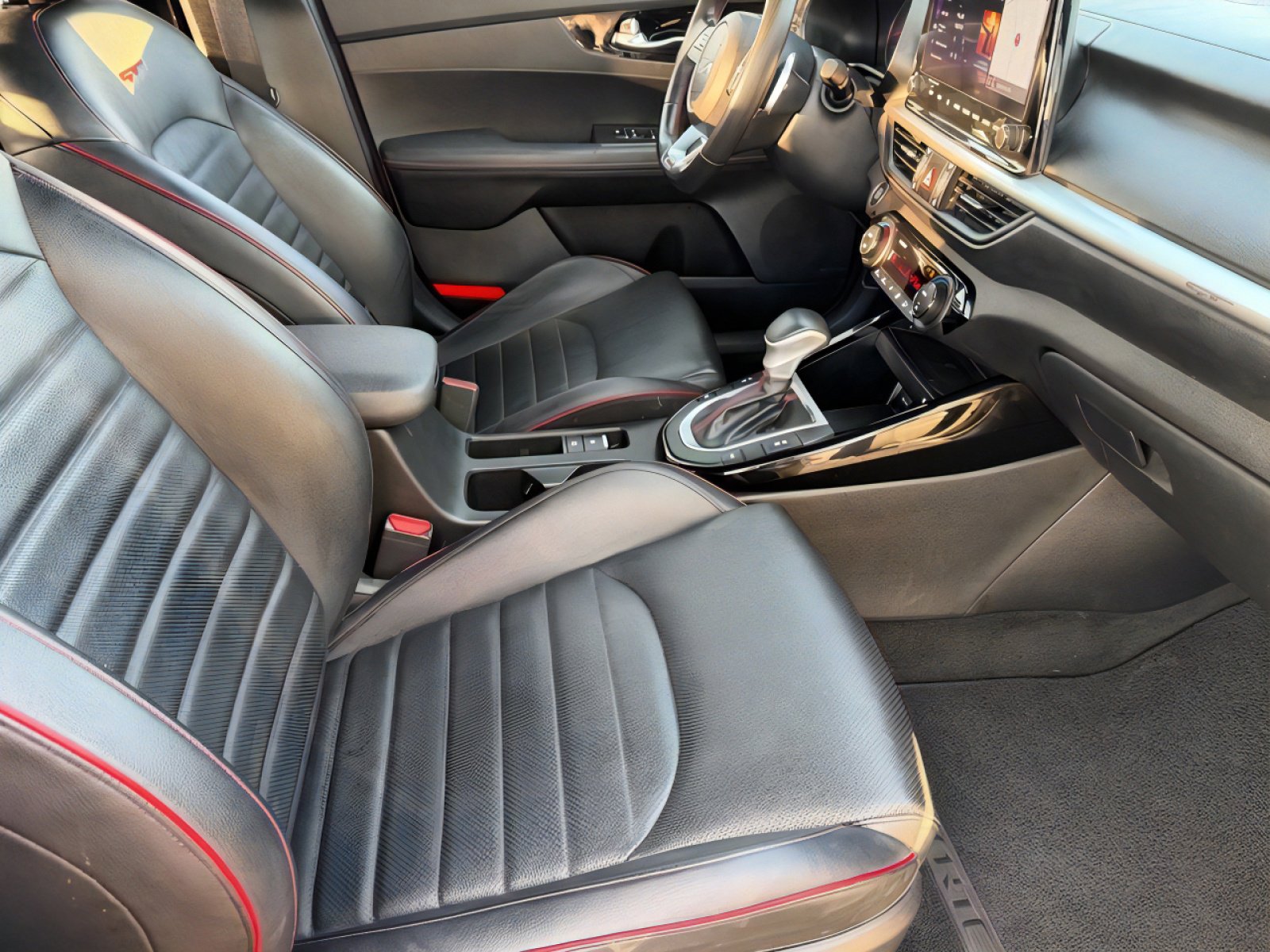 Used 2023 Kia Forte GT w/ GT2 Package image 13