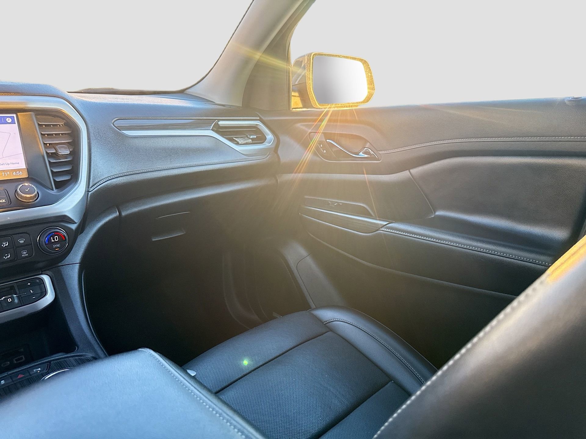 Used 2023 GMC Acadia SLT image 24