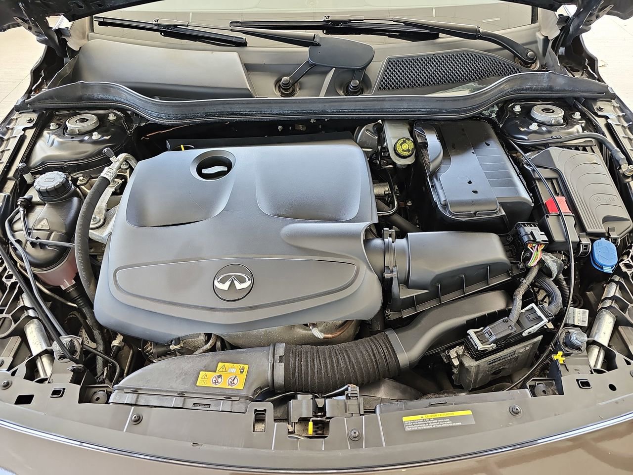 Used 2017 INFINITI QX30 Premium w/ Navigation Package image 33