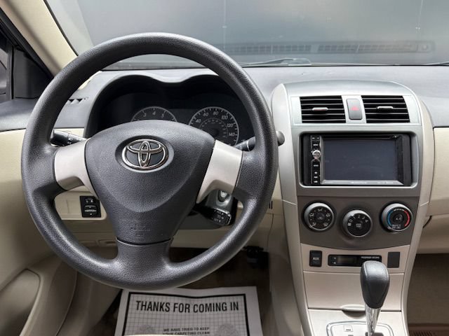 Used 2011 Toyota Corolla LE FWD image 22