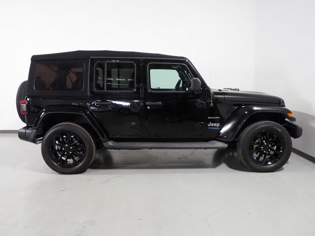 Used 2022 Jeep Wrangler Unlimited Sahara w/ Safety Group image 5
