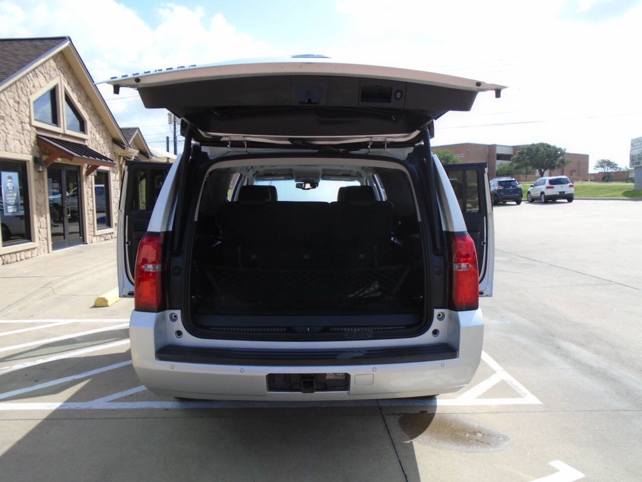 Used 2015 Chevrolet Suburban LT w/ Texas Edition RWD image 25