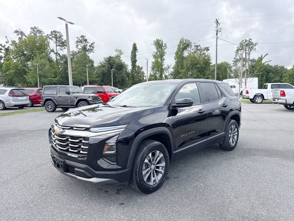Used 2025 Chevrolet Equinox LT FWD image 8