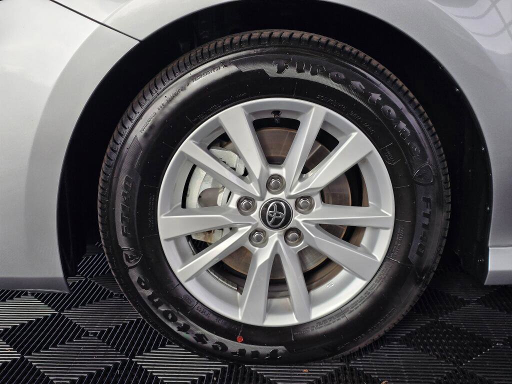 Used 2026 Toyota Camry LE image 11