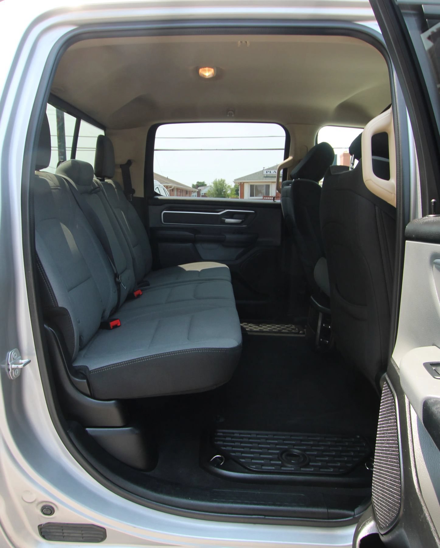 Used 2019 RAM 1500 Big Horn AWD/4WD image 12