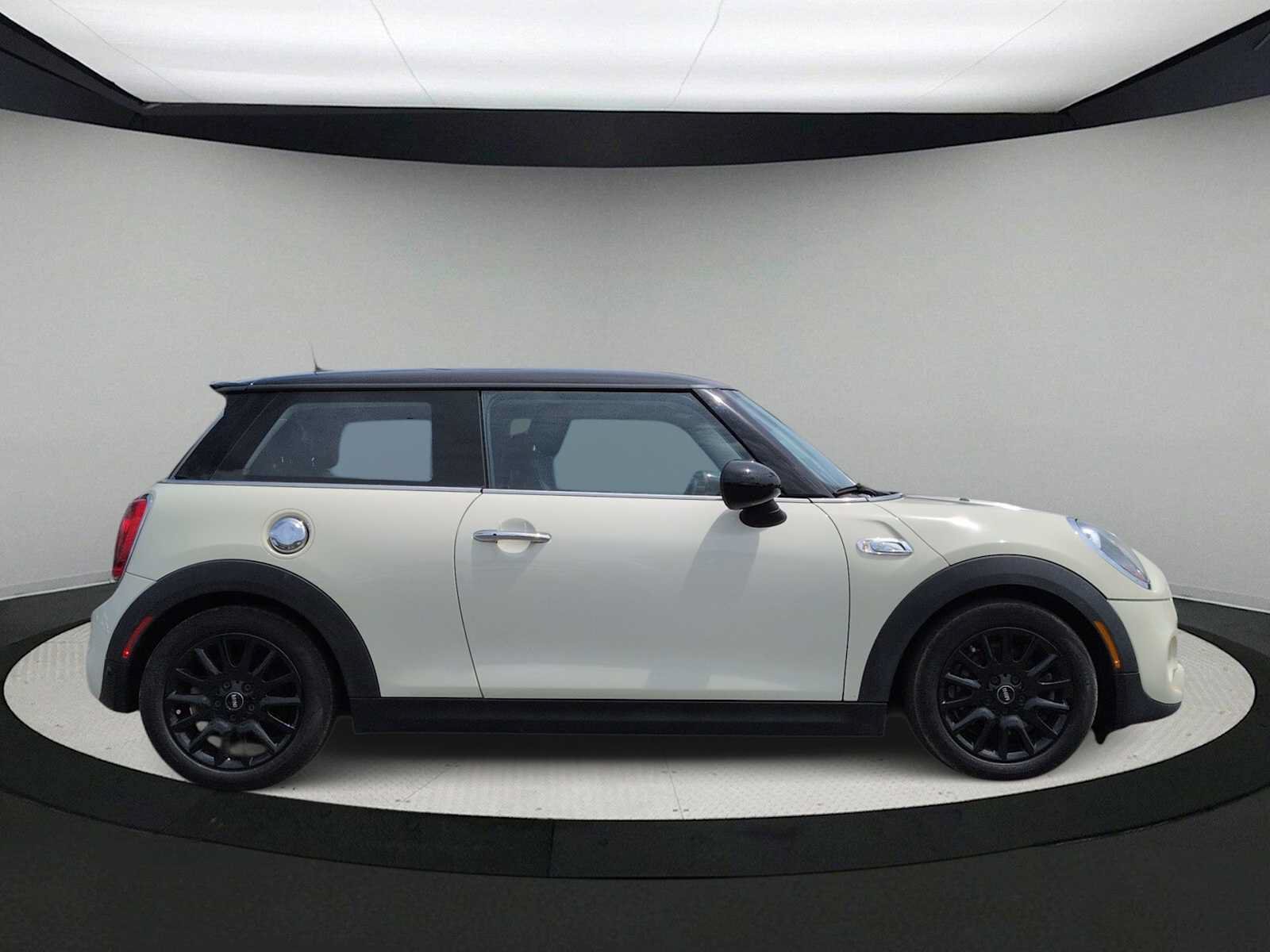 Used 2016 MINI Cooper S FWD image 9