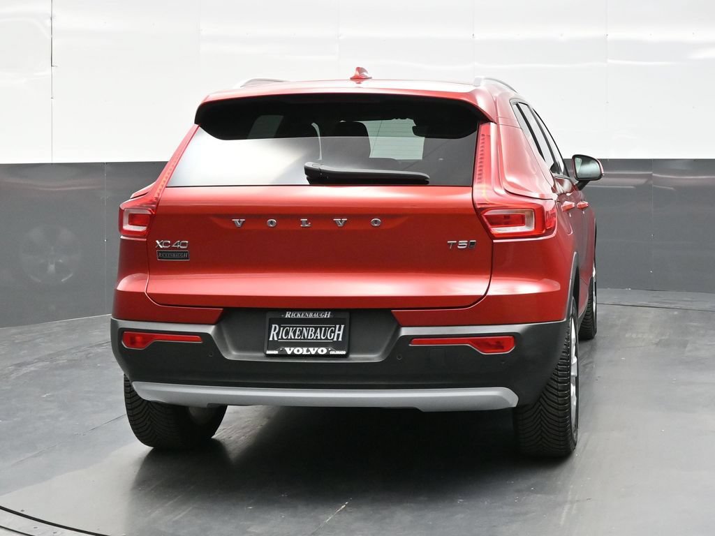 Used 2020 Volvo XC40 T5 Momentum w/ Protection Package Premier AWD/4WD image 6