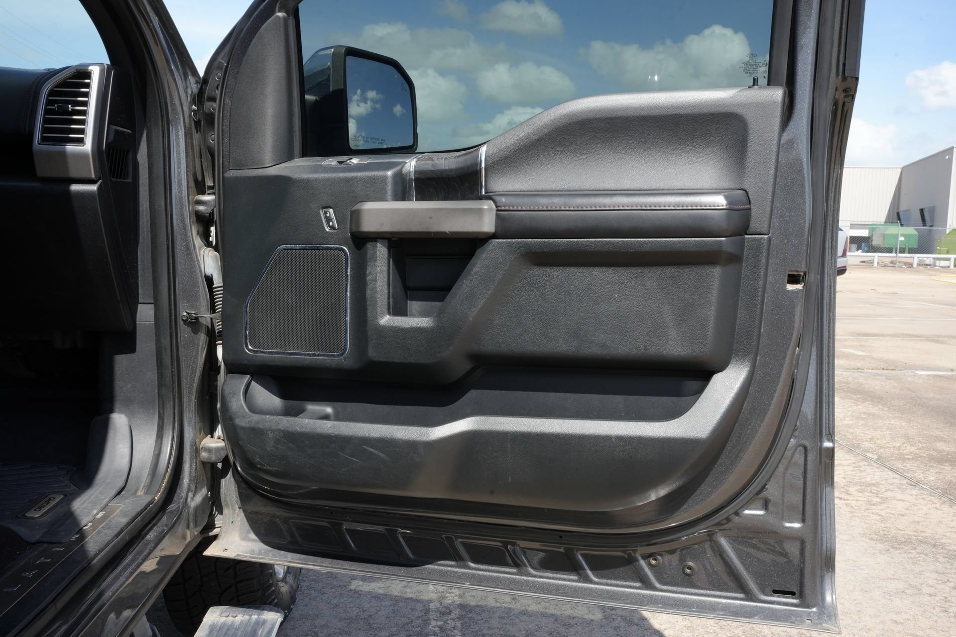 Used 2020 Ford F150 Platinum AWD/4WD image 24