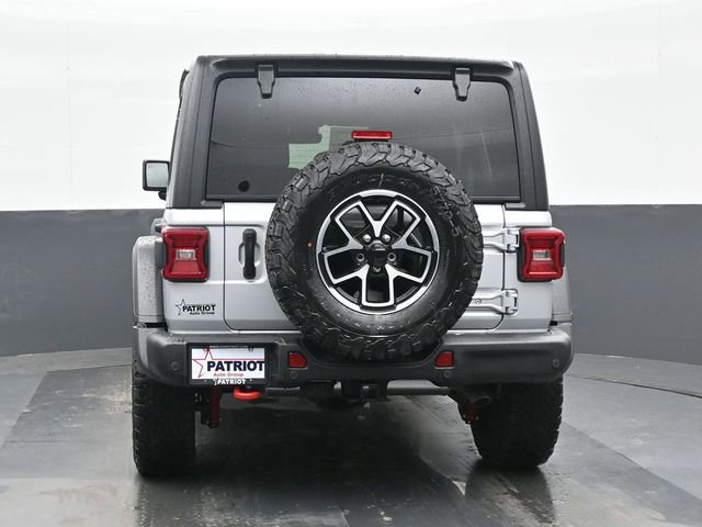 Used 2024 Jeep Wrangler Unlimited Rubicon w/ Capability Package image 3