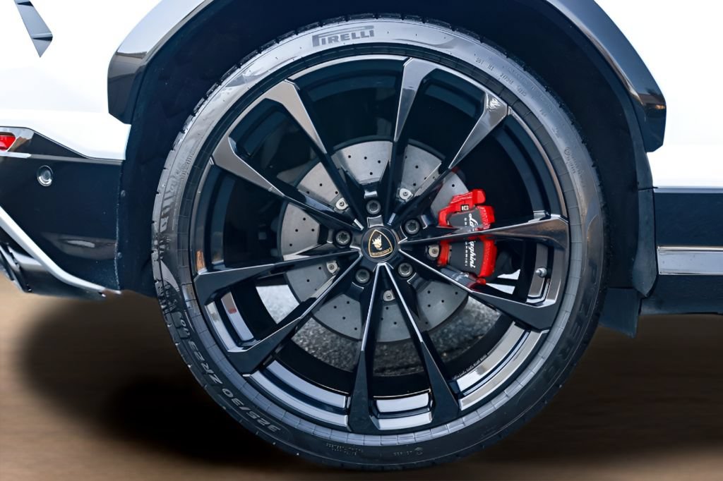 Used 2023 Lamborghini Urus S AWD/4WD image 44