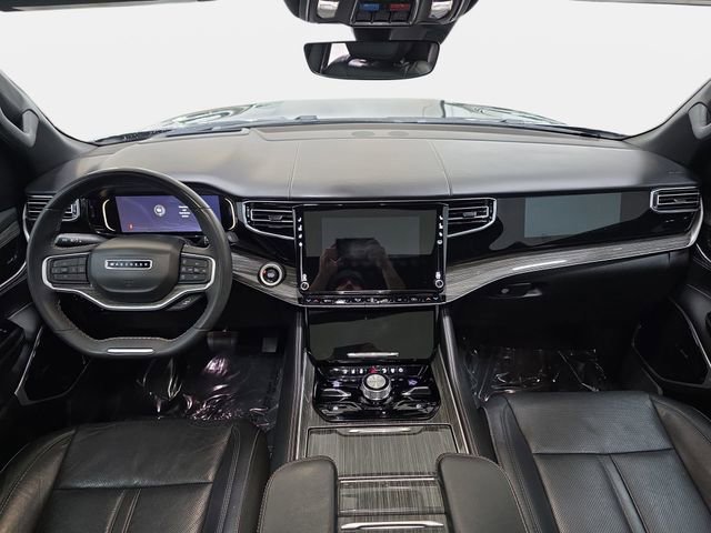 Used 2022 Jeep Wagoneer Series III w/ Premium Group I AWD/4WD image 10