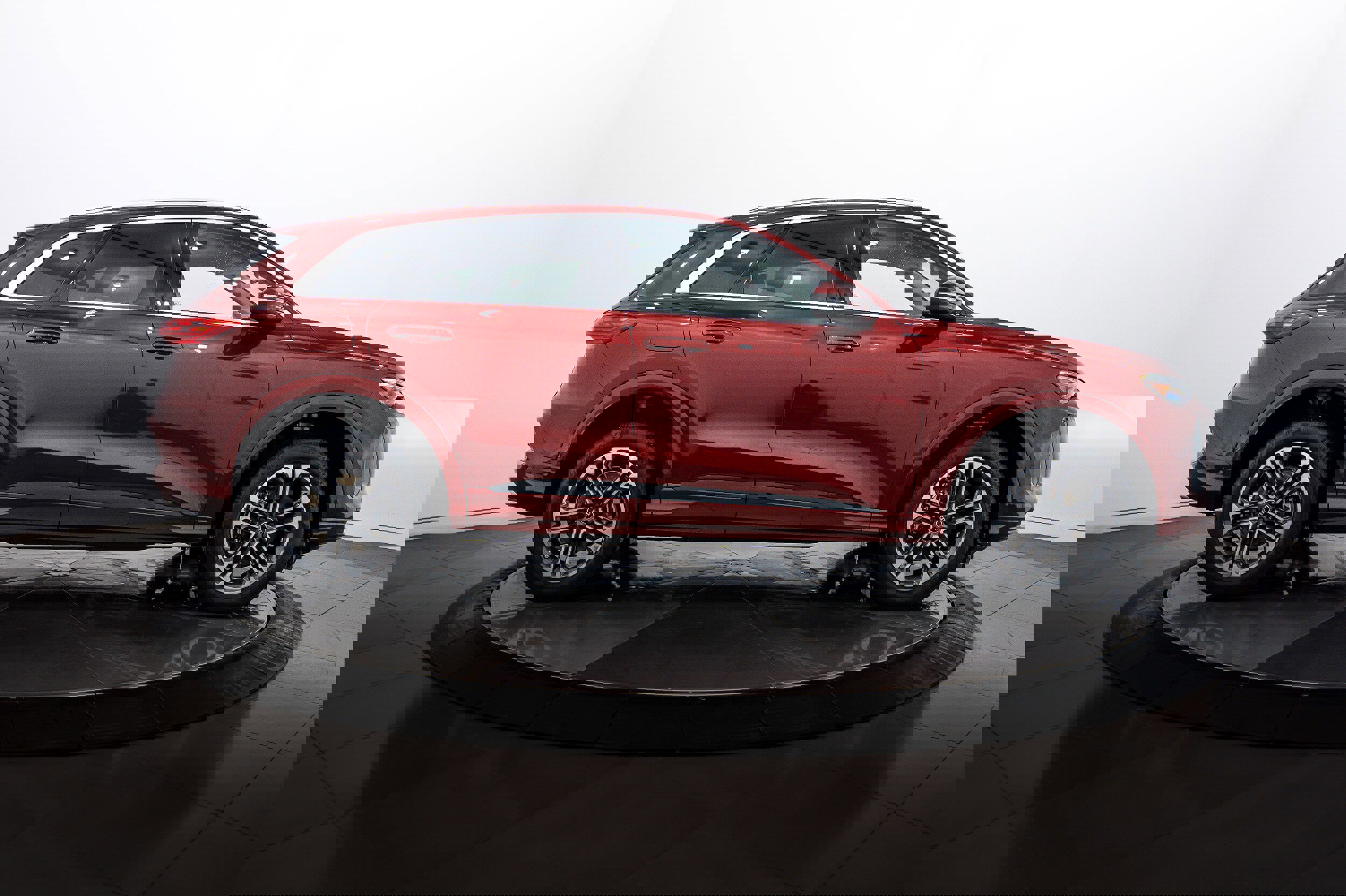 Certified 2025 Audi Q5 Premium Plus w/ Premium Plus image 3