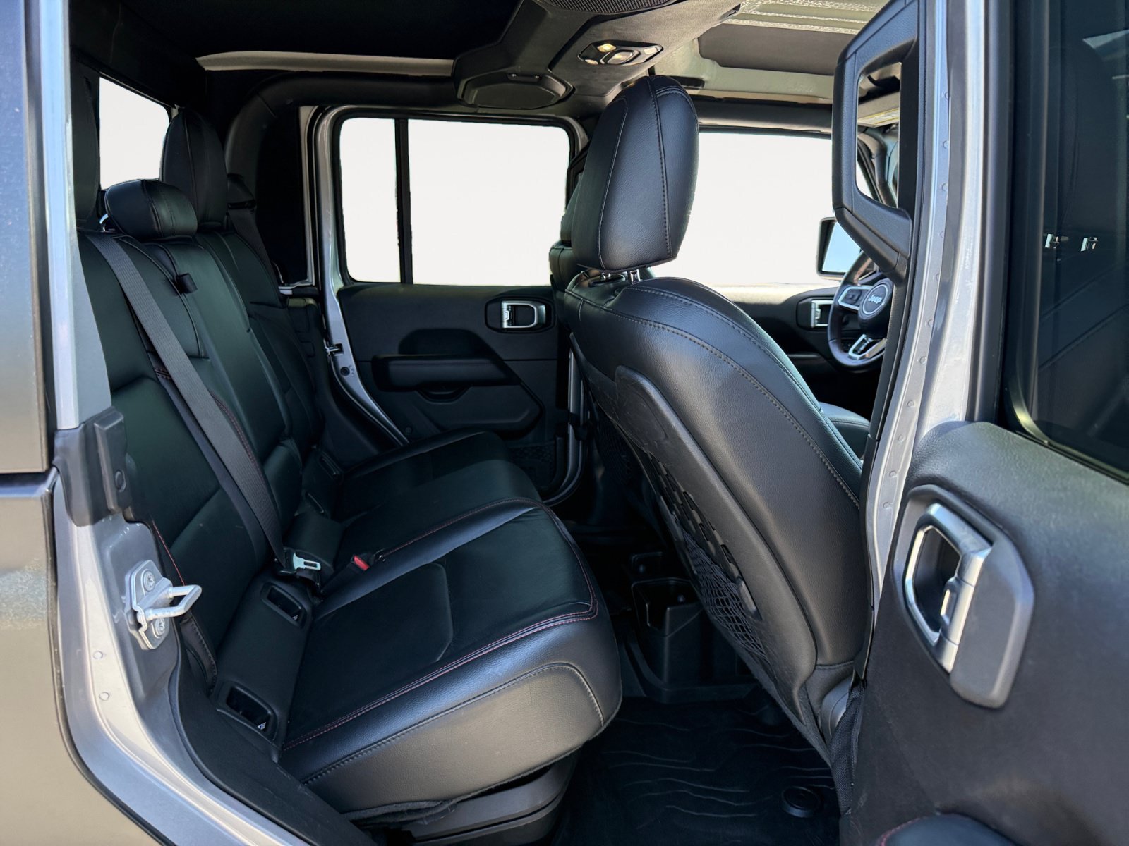 Used 2020 Jeep Gladiator Rubicon AWD/4WD image 18