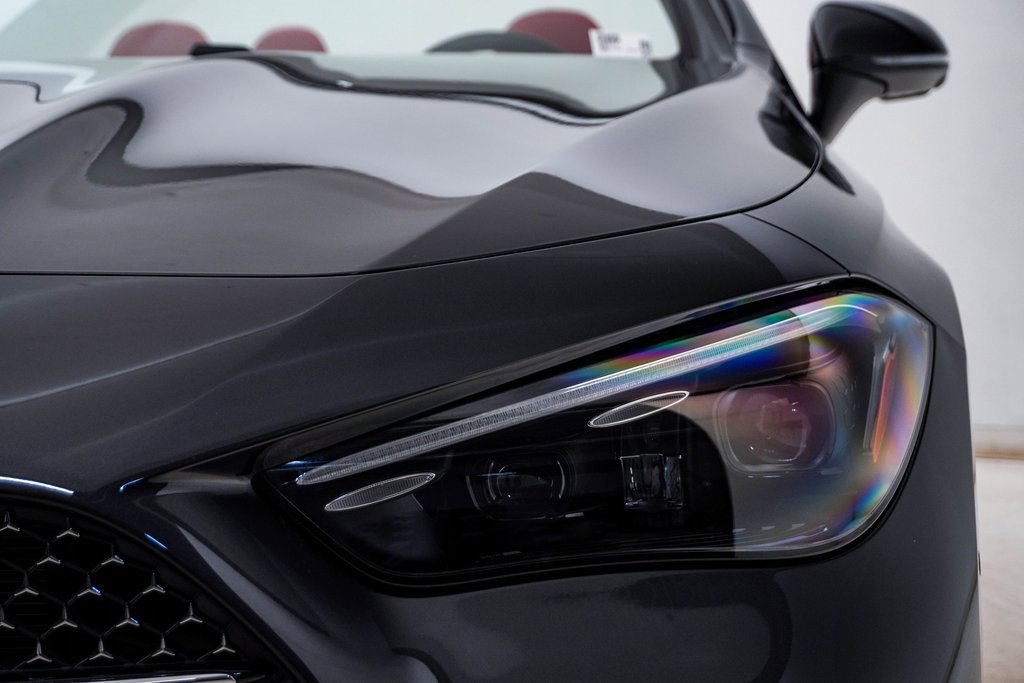 Used 2024 Mercedes-Benz CLE 450 4MATIC Cabriolet image 7