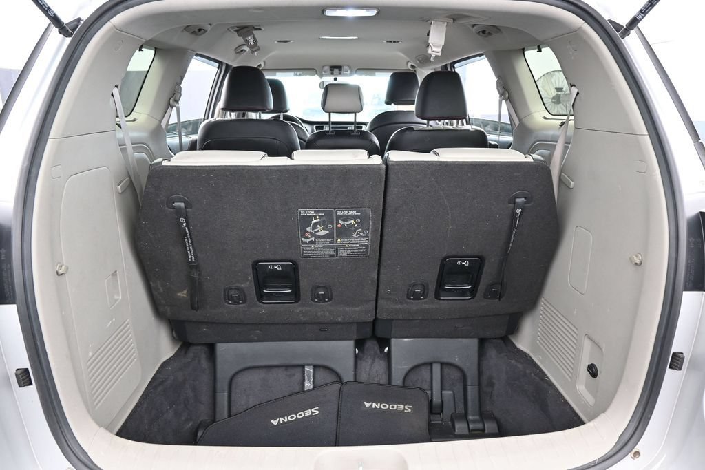Used 2021 Kia Sedona EX FWD image 36