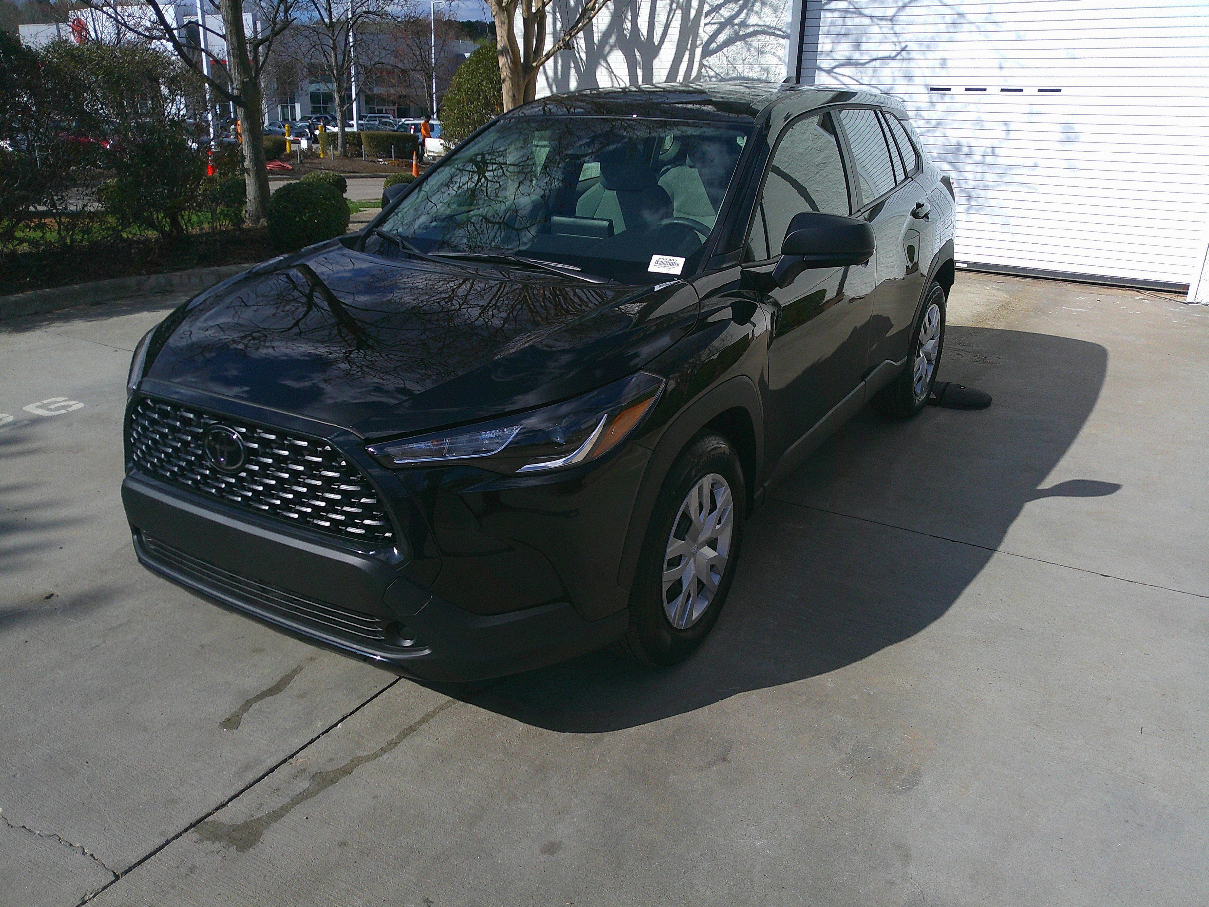 Used 2023 Toyota Corolla Cross L image 5