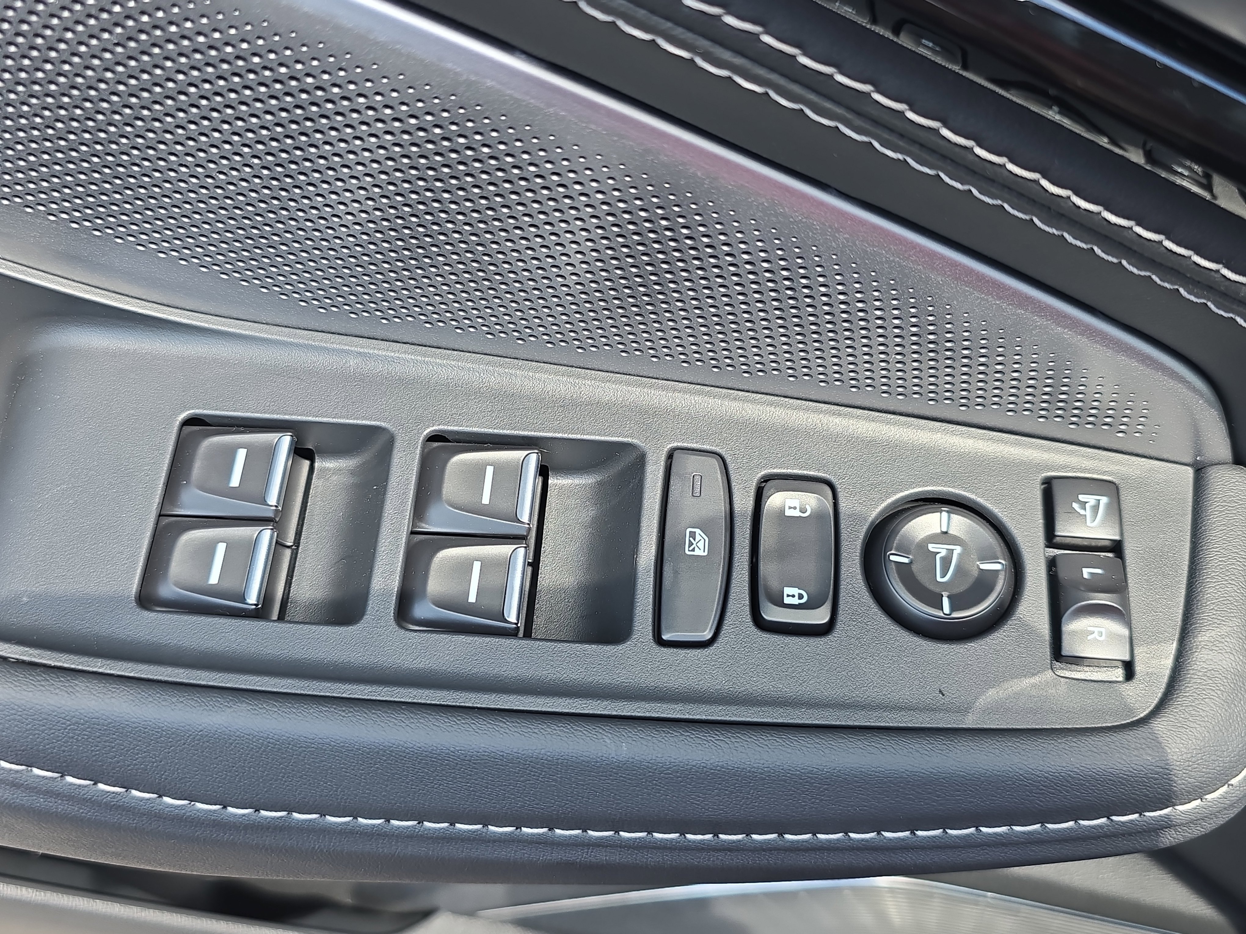 New 2026 Acura MDX SH-AWD w/ Advance Package image 29