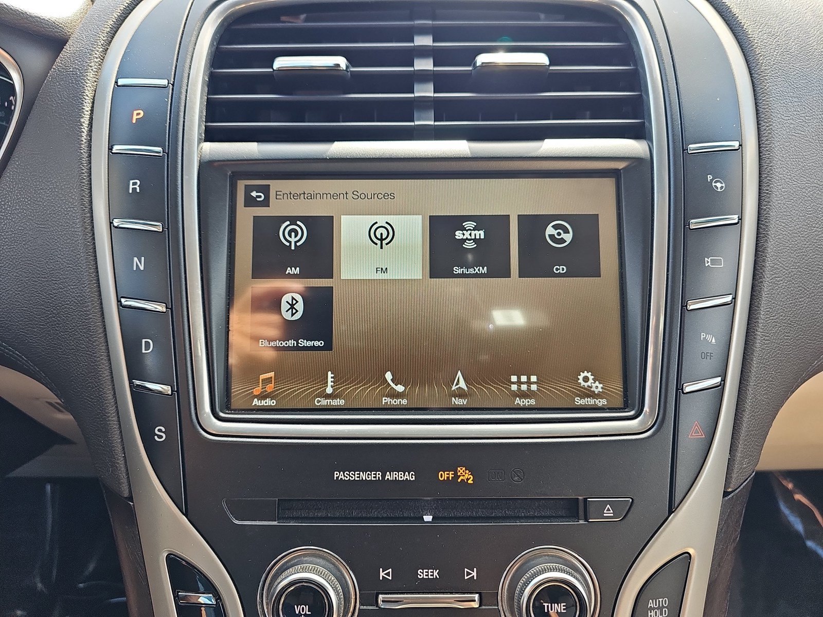 Used 2017 Lincoln MKX Reserve AWD/4WD image 18