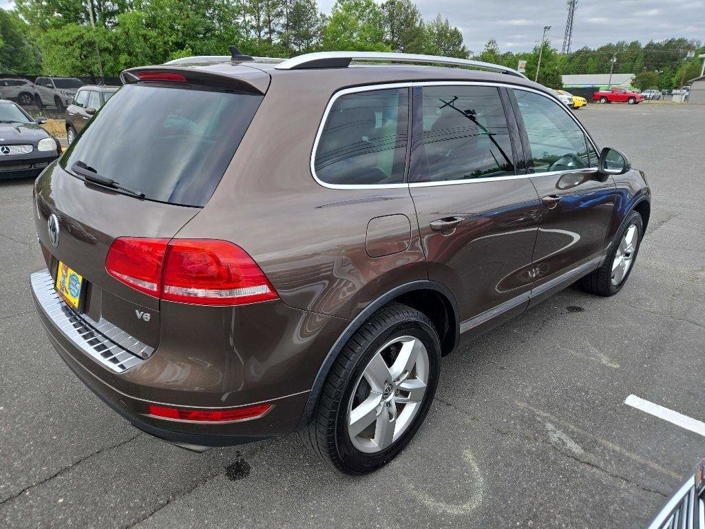 Used 2013 Volkswagen Touareg VR6 AWD/4WD image 5