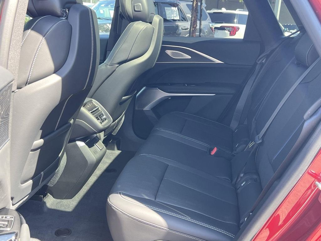 New 2026 Cadillac Lyriq V w/ Exterior Carbon Fiber Package image 28