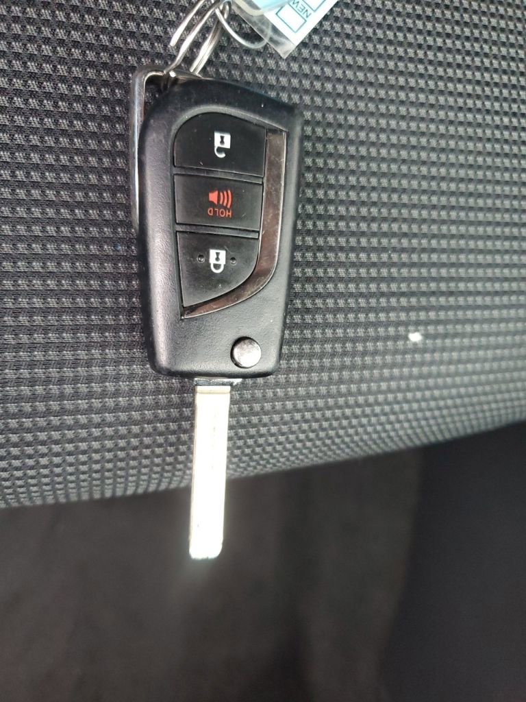 Used 2023 Toyota RAV4 LE image 32