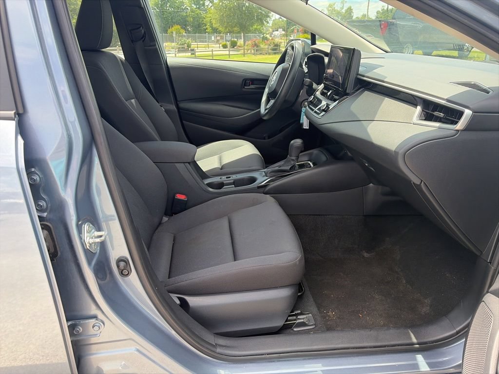 Used 2024 Toyota Corolla LE FWD image 9