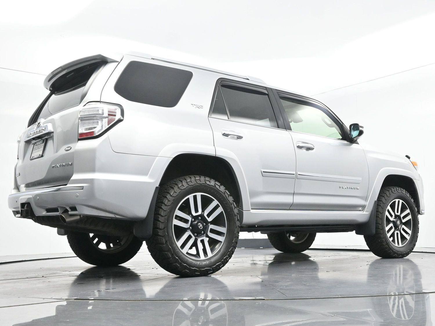 Used 2021 Toyota 4Runner Limited AWD/4WD image 59