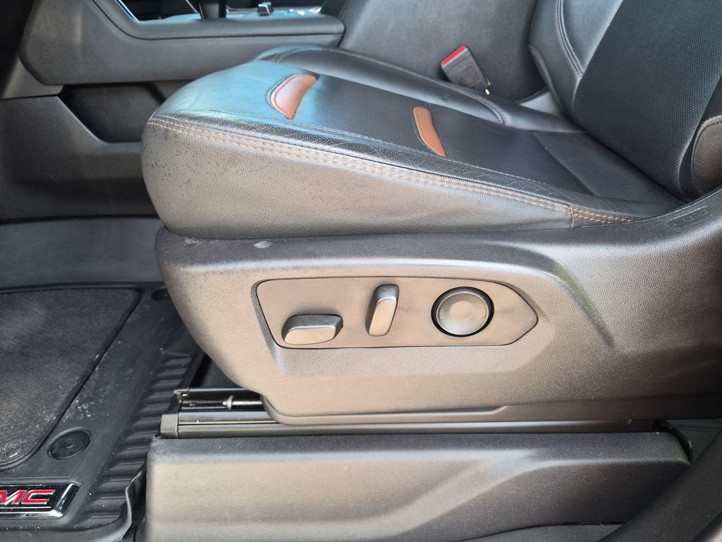 Used 2023 GMC Sierra 1500 AT4 w/ AT4 Premium Package AWD/4WD image 17