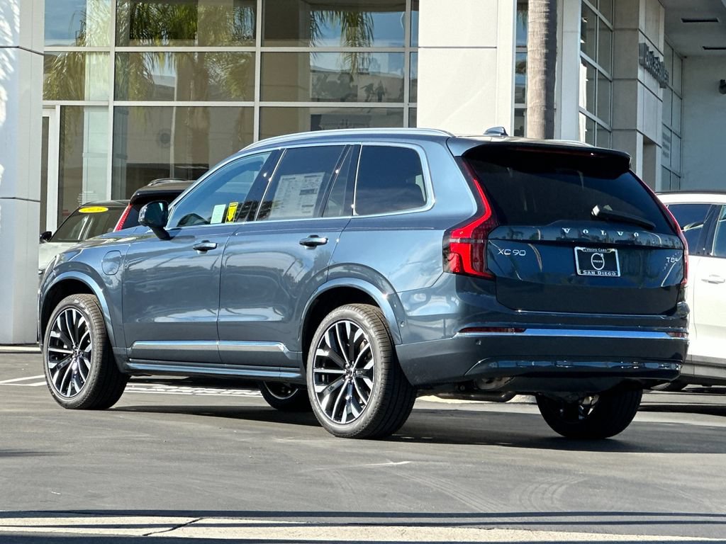 New 2026 Volvo XC90 T8 Plus w/ Protection Package Premier AWD/4WD image 3