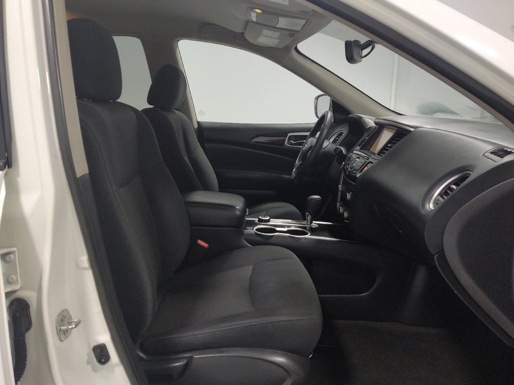 Used 2020 Nissan Pathfinder SV AWD/4WD image 21