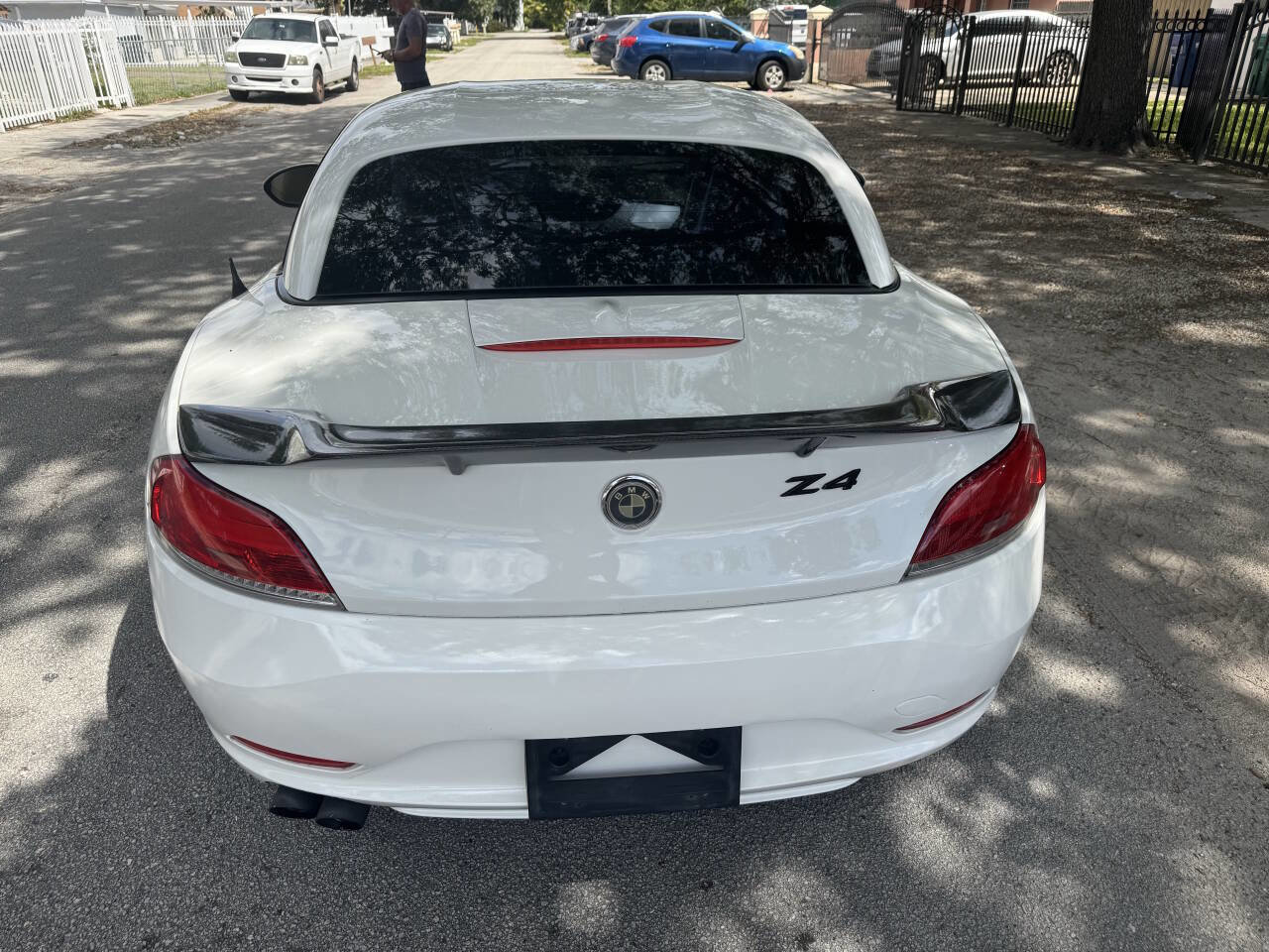Used 2009 BMW Z4 sDrive30i RWD image 3