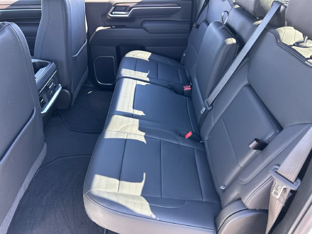 Used 2025 GMC Sierra 2500 SLT w/ SLT Premium Package AWD/4WD image 25