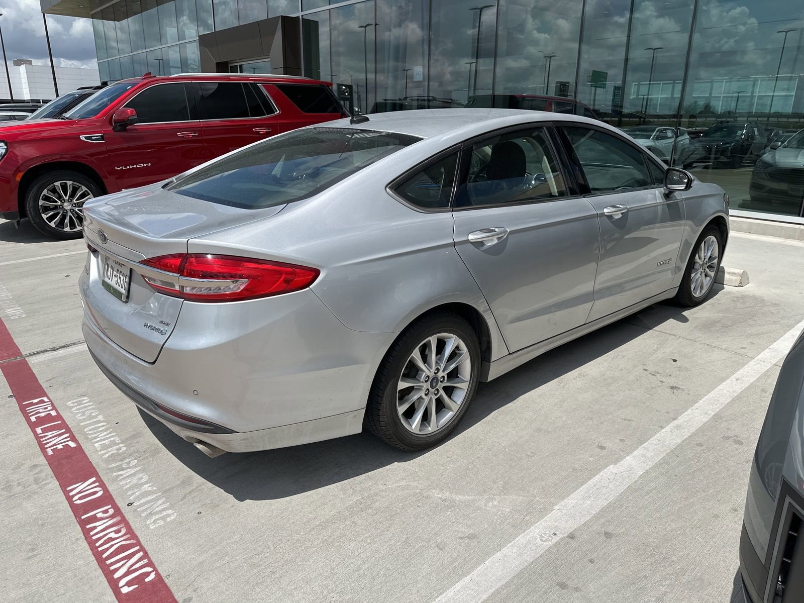 Used 2017 Ford Fusion SE image 9