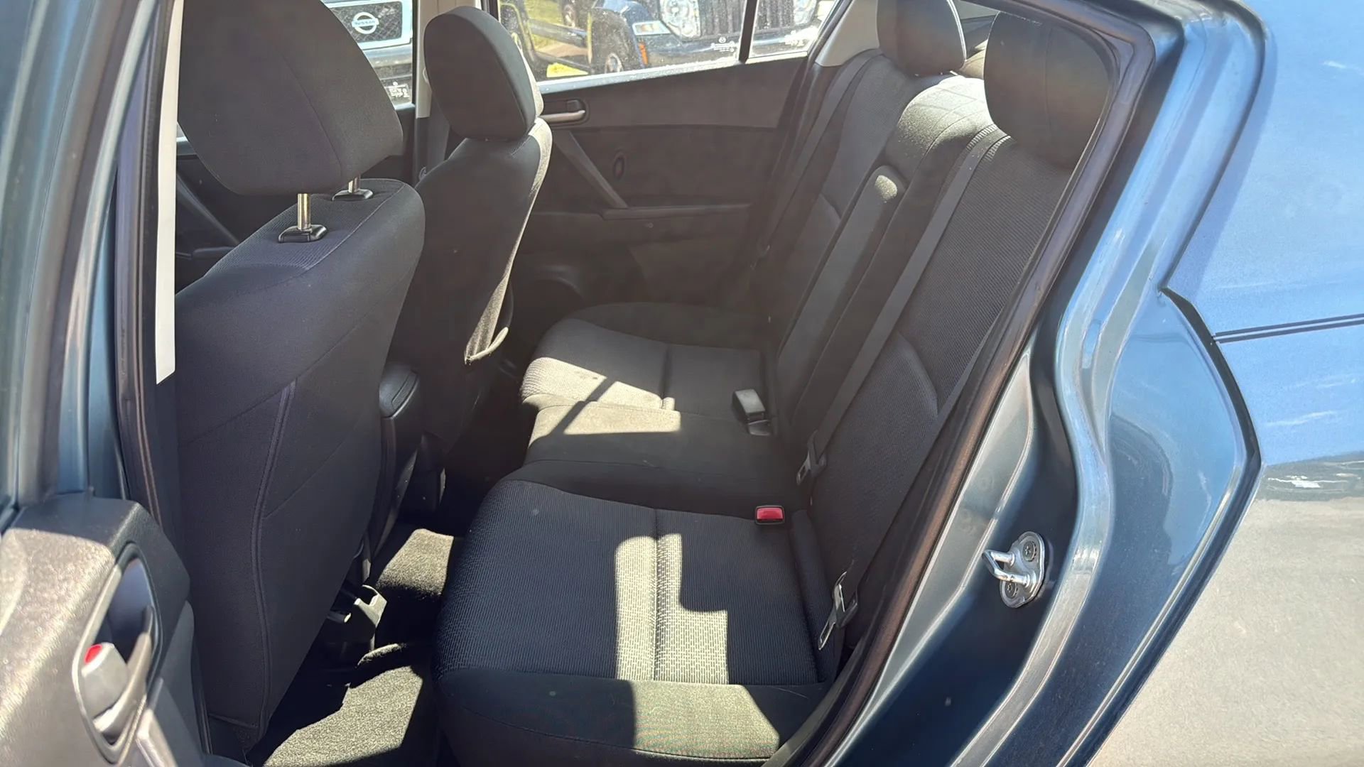 Used 2010 MAZDA MAZDA3 i Sport FWD image 6