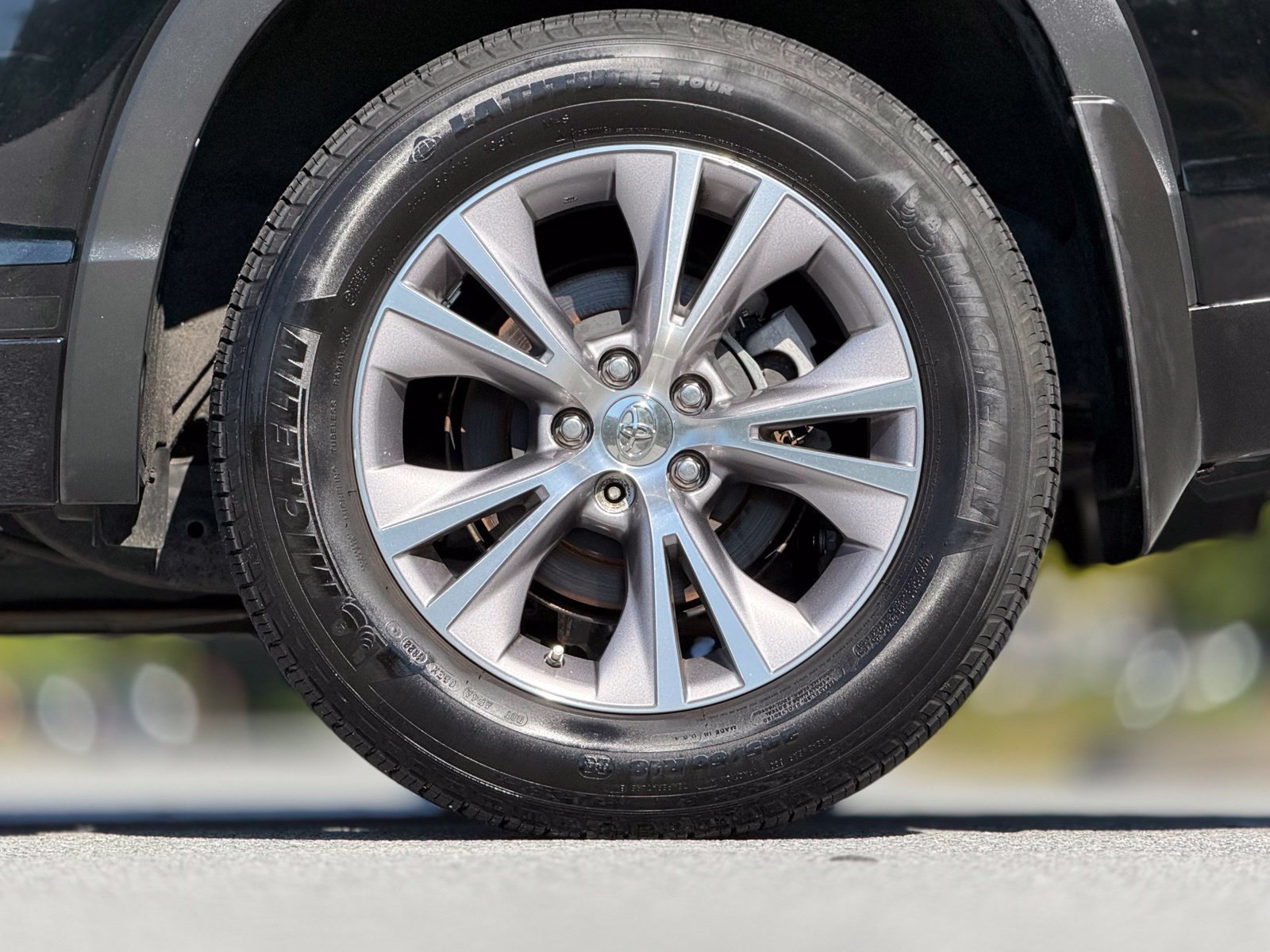 Used 2015 Toyota Highlander XLE AWD/4WD image 19