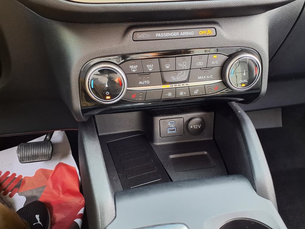 Certified 2022 Ford Escape SEL w/ Technology Package AWD/4WD image 15