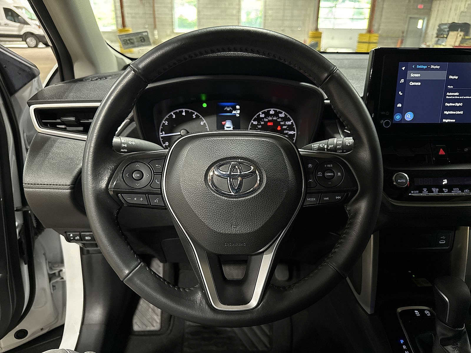 Certified 2023 Toyota Corolla Cross LE w/ Moonroof Package AWD/4WD image 18