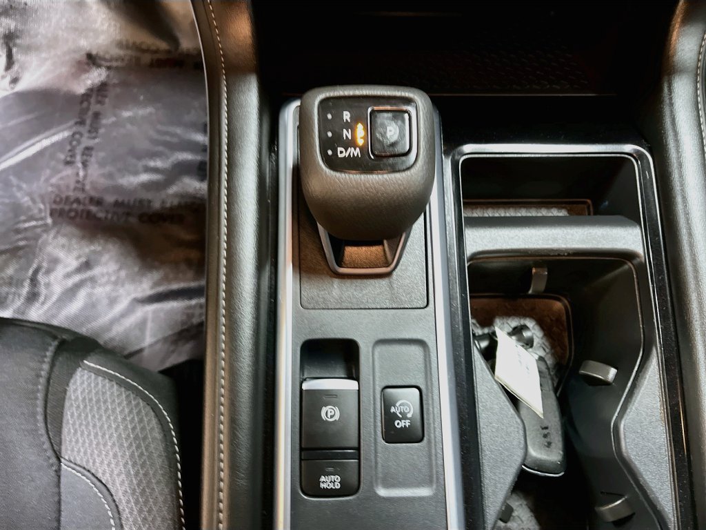 Used 2025 Nissan Pathfinder SV w/ Black Appearance Package AWD/4WD image 16