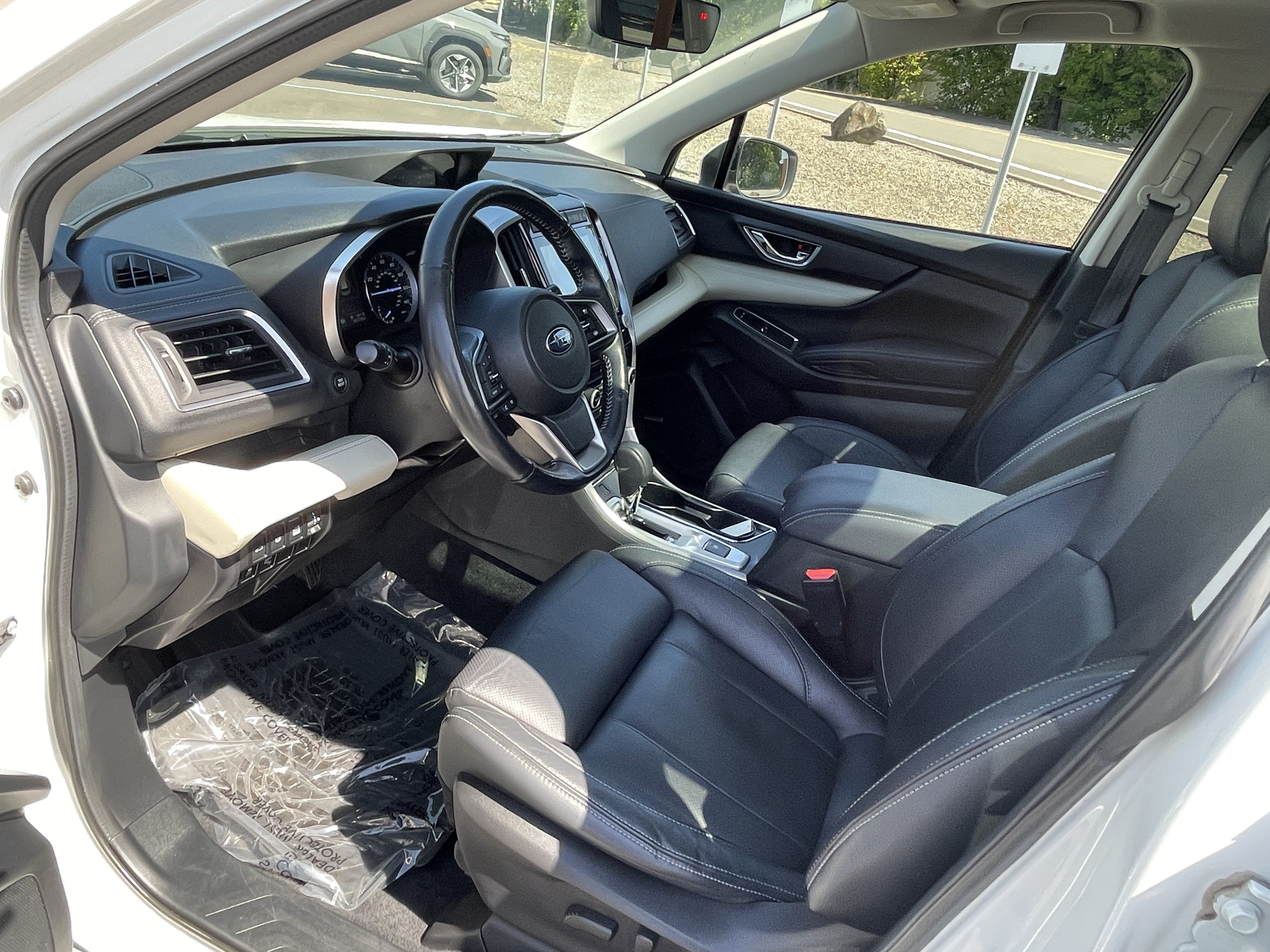 Used 2022 Subaru Ascent Limited w/ Technology Package AWD/4WD image 10